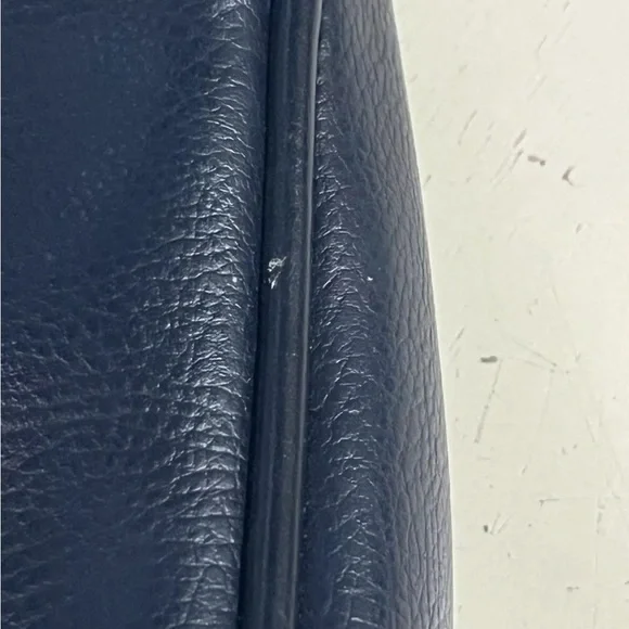 Liz Claiborne Small crossbody purse navy blue Classic Wardrobe Staple - Picture 6 of 11